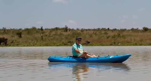 Kayaking on the Mugie Dam